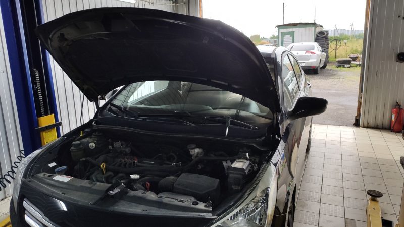 Hyundai Solaris 1.4 бензин
