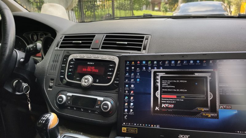 Ford C-Max 1.8 бензин